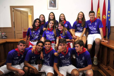 Imágenes del cohete de fiestas en Murillo del Fruto