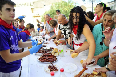 Imágenes del cohete de fiestas en Murillo del Fruto