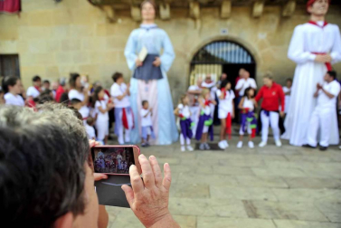 Imágenes del cohete de fiestas en Murillo del Fruto