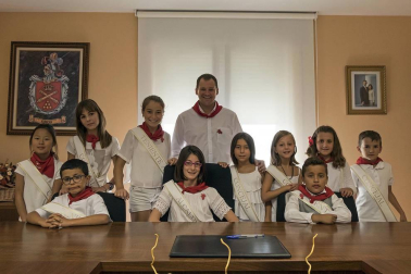 Inicio infantil de fiestas con el cohete de Ayegui