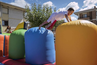 Inicio infantil de fiestas con el cohete de Ayegui
