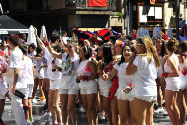 El cohete dio comienzo a las fiestas de Peralta 2017