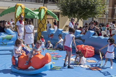 Inicio infantil de fiestas con el cohete de Ayegui