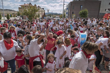 Inicio infantil de fiestas con el cohete de Ayegui