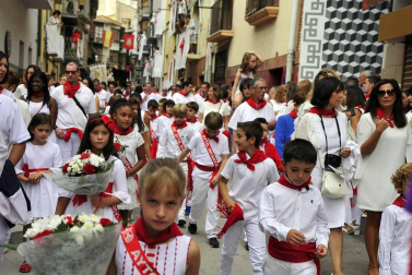 Imágenes de la procesión en honor a la Virgen de la Nieva.