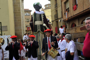 Imágenes de la procesión en honor a la Virgen de la Nieva.