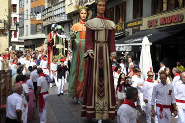 Imágenes de la procesión en honor a la Virgen de la Nieva.