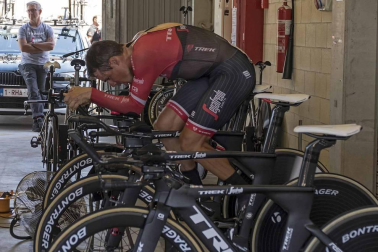Imágenes del paso de La Vuelta por el Circuito de los Arcos
