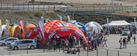Imágenes del paso de La Vuelta por el Circuito de los Arcos