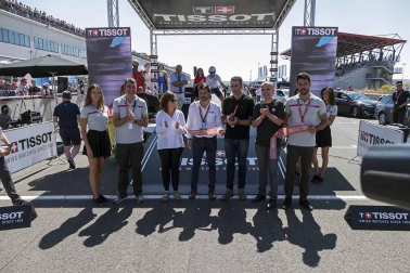 Imágenes del paso de La Vuelta por el Circuito de los Arcos