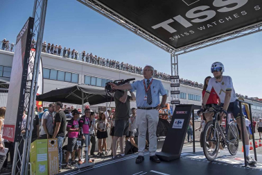 Imágenes del paso de La Vuelta por el Circuito de los Arcos