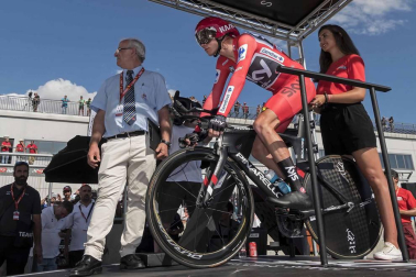 Imágenes del paso de La Vuelta por el Circuito de los Arcos