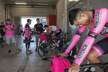 Imágenes del paso de La Vuelta por el Circuito de los Arcos