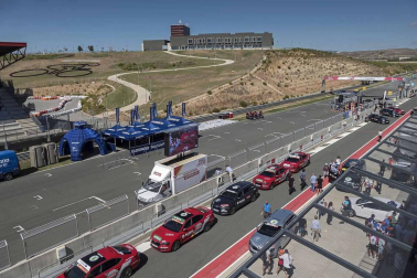 Imágenes del paso de La Vuelta por el Circuito de los Arcos