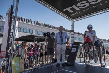 Imágenes del paso de La Vuelta por el Circuito de los Arcos