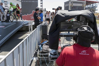 Imágenes del paso de La Vuelta por el Circuito de los Arcos
