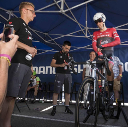 Imágenes del paso de La Vuelta por el Circuito de los Arcos