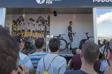Imágenes del paso de La Vuelta por el Circuito de los Arcos