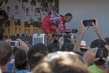 Imágenes del paso de La Vuelta por el Circuito de los Arcos