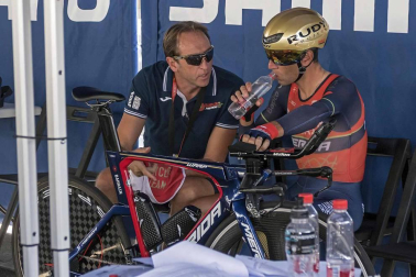 Imágenes del paso de La Vuelta por el Circuito de los Arcos
