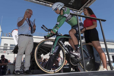 Imágenes del paso de La Vuelta por el Circuito de los Arcos