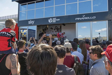 Imágenes del paso de La Vuelta por el Circuito de los Arcos