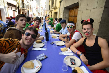 Imágenes del día dedicado a las peñas en fiestas de Peralta.