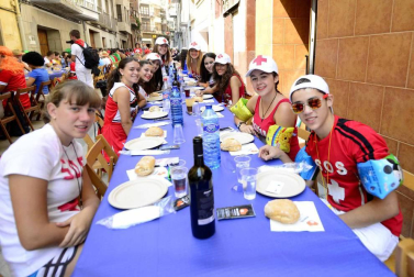 Imágenes del día dedicado a las peñas en fiestas de Peralta.