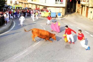 Imágenes del día dedicado a las peñas en fiestas de Peralta.