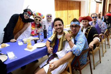 Imágenes del día dedicado a las peñas en fiestas de Peralta.