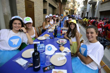 Imágenes del día dedicado a las peñas en fiestas de Peralta.
