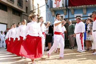 Imágenes de la procesión de la Virgen del Rosario de las fiestas de Ablitas
