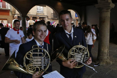 Comparsa de Gigantes y Cabezudos del cohete de Fiestas de Sangüesa 2017