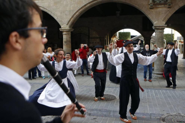 Comparsa de Gigantes y Cabezudos del cohete de Fiestas de Sangüesa 2017