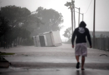 Trump declara el estado de desastre en Florida ante el paso del huracán 'Irma'