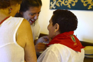 Jon Goicoechea Medrano prendió la mecha en memoria de su tío, Pedro Medrano, fallecido en junio.