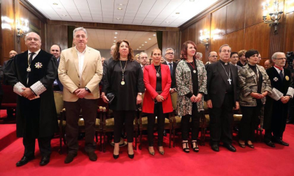 Uxue Barkos y el rector Alfonso Sánchez Tabernero asistieron este viernes 15 de septiembre a la Apertura Oficial del Curso de la Universidad de Navarra.