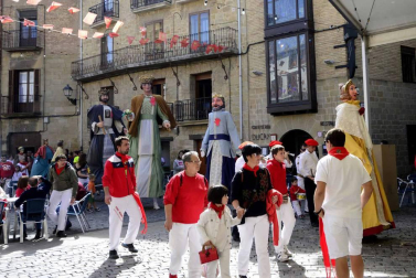 Fotos de las fiestas patronales en Olite en honor a la Exaltación de la Santa Cruz.