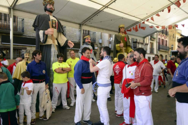 Fotos de las fiestas patronales en Olite en honor a la Exaltación de la Santa Cruz.