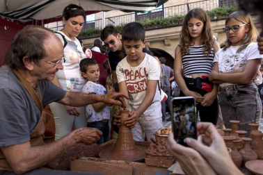 En la XXXIV edición de la Carrera de Layas de Puente la Reina, celebrada este domingo, participaron alrededor de 60 corredores