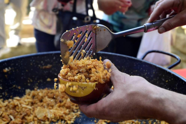 El público probó las variedades de cuatro productores y se hizo una exhibición del método tradicional 'Kirikoketa'