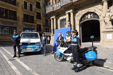 La Policía Municipal estrena imagen con un diseño que "incide en la cercanía"