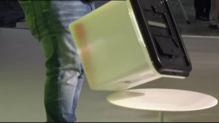 El Govern enseña las urnas que pretende utilizar el 1 de octubre
