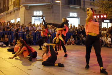 74 establecimientos participaron en la iniciativa que busca promocionar el área a nivel de ocio y compras