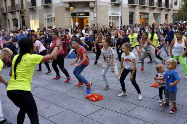 74 establecimientos participaron en la iniciativa que busca promocionar el área a nivel de ocio y compras