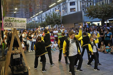 74 establecimientos participaron en la iniciativa que busca promocionar el área a nivel de ocio y compras