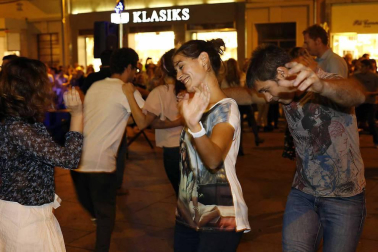 74 establecimientos participaron en la iniciativa que busca promocionar el área a nivel de ocio y compras