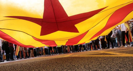 La huelga general convocada por CGT, IAC, COS e Intersindical-CSC en Cataluña ha arrancado con piquetes actuando en diversas ciudades y carreteras desde primera hora de este martes y está teniendo un seguimiento e impacto "muy elevado", según ha informado el sindicato CGT.
