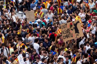 La huelga general convocada por CGT, IAC, COS e Intersindical-CSC en Cataluña ha arrancado con piquetes actuando en diversas ciudades y carreteras desde primera hora de este martes y está teniendo un seguimiento e impacto "muy elevado", según ha informado el sindicato CGT.