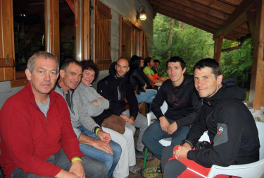 El sábado 30 de septiembre, la Federación Navarra de Deportes Aéreos echaba el cierre a la temporada de parapente con la tradicional Concentración de Belagua, que este año ha cumplido 28 ediciones. En torno a 150 personas se dieron cita en el rincón de Belagua para compartir una jornada festiva que se inició con un exquisito almuerzo y culminó en Isaba, con la cena fin de temporada en la que se repartieron los premios a los mejores en la Liga Norte y Campeonato Navarro.